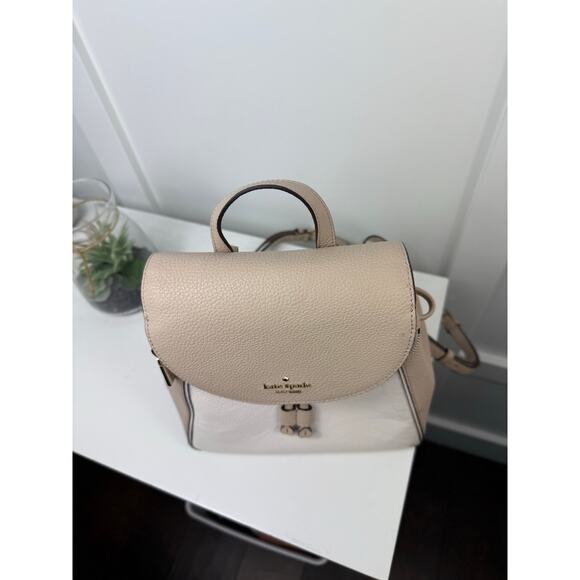 Beautiful Kate Spade Purse - Picture 6 of 12